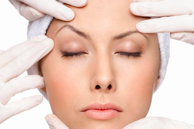 mesoterapia-facial-eliminar-arrugas-patas-de-gallo-reafirmar-pómulos-belleza-facial